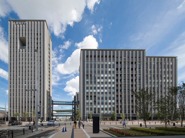 愛知大学(大学/短大/専門学校)まで1200m Comfort山王