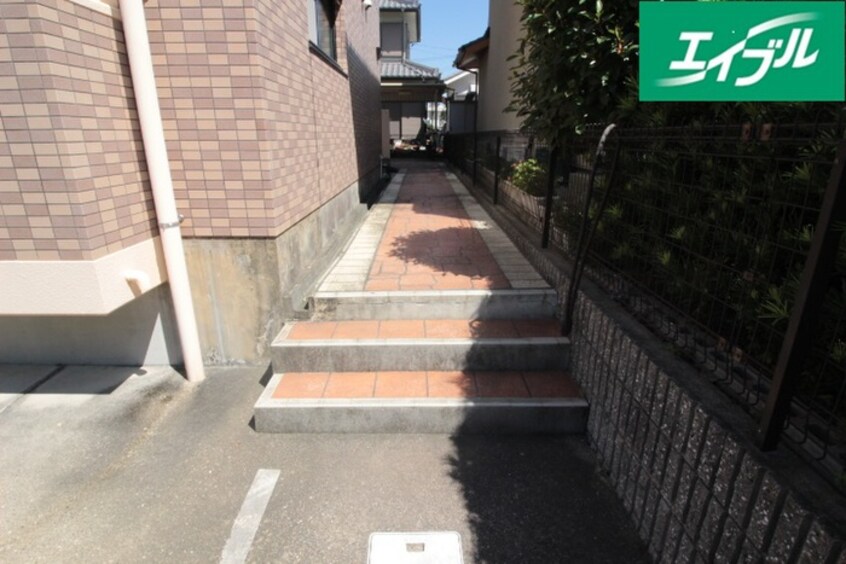 エントランス部分 サクセス山根