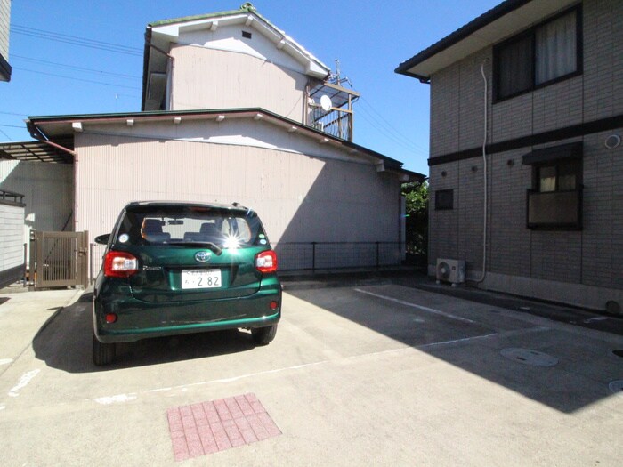 駐車場 エスタシオン東名　A棟