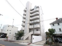 フローレスタナベ