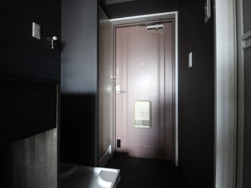 玄関 フローレスタナベ