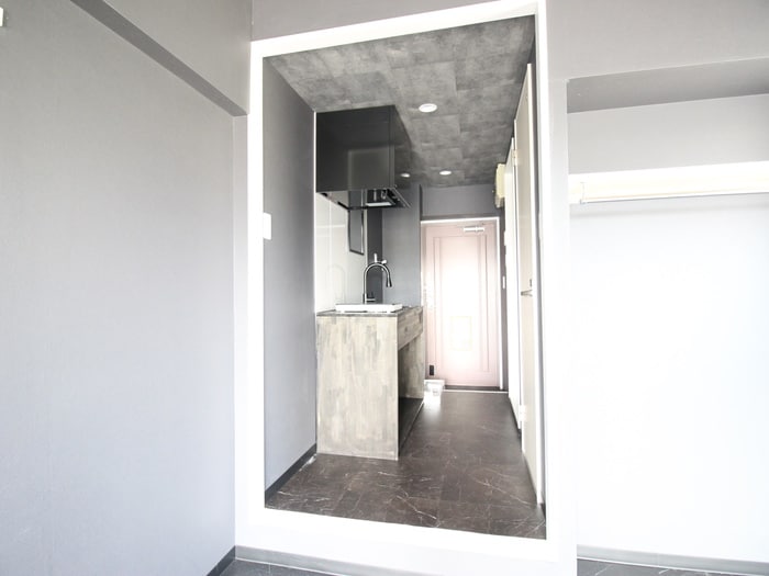 廊下 フローレスタナベ