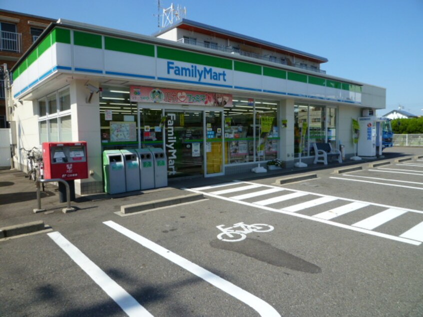 ファミリーマート大野木店(コンビニ)まで180m サンハイツ