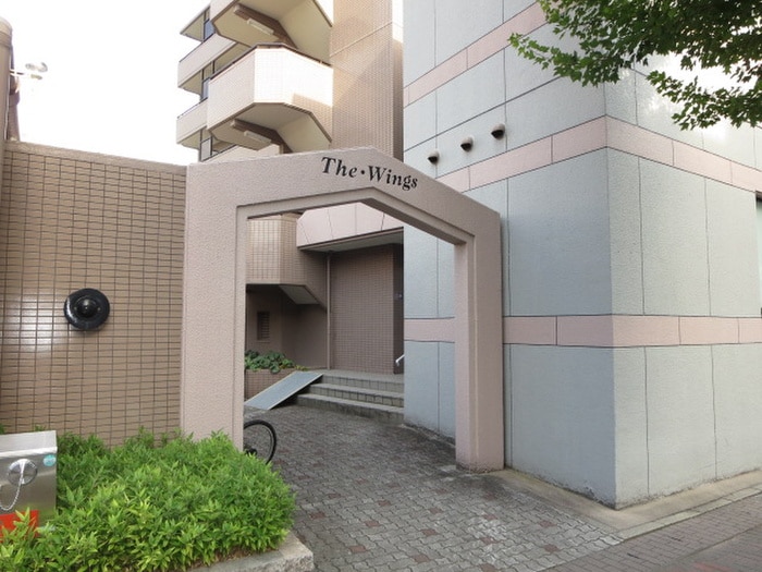 エントランス部分 ザ・ウィングス