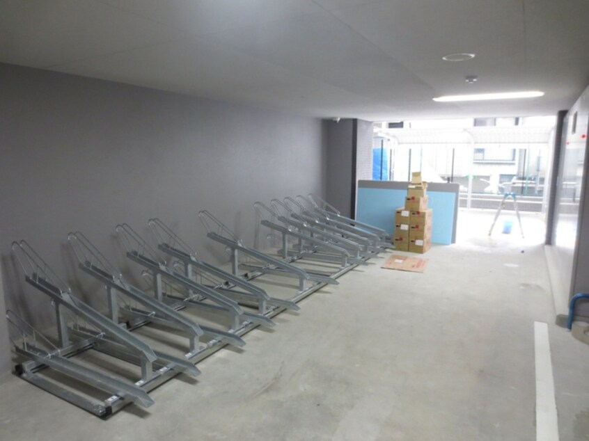 駐輪場 ﾌﾟﾚｻﾝｽ丸の内ﾚｼﾞﾃﾞﾝｽⅢ(605)