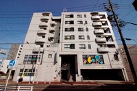 ペルテ金城
