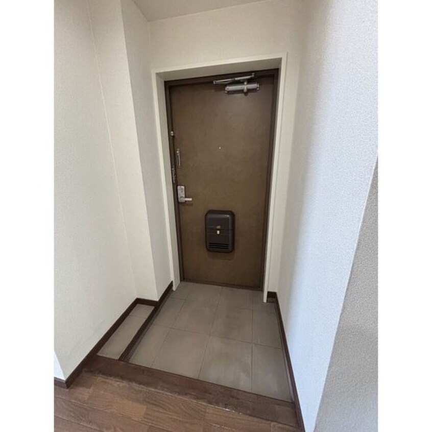 玄関 ロイヤル牛巻第一