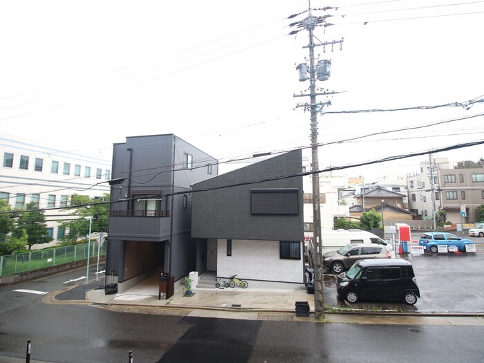 室内からの展望 ビハ－ラ白壁