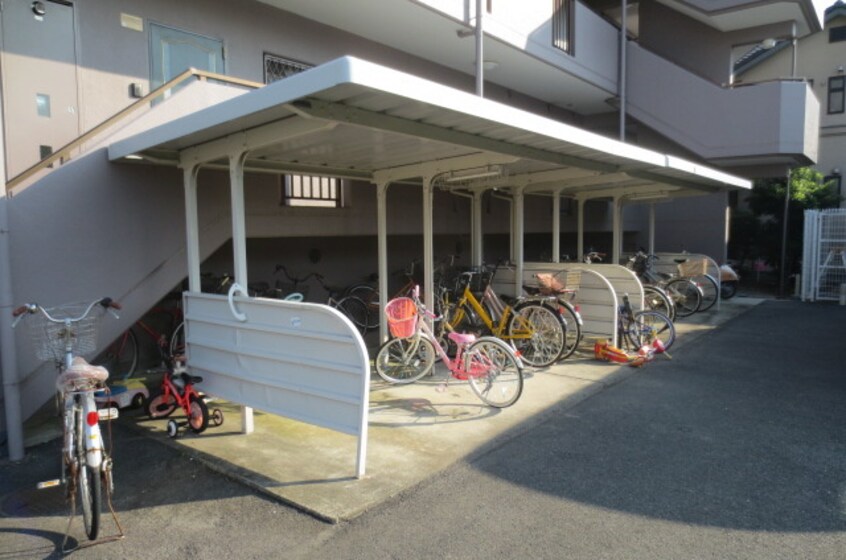 駐輪場 リヴィエール日比津