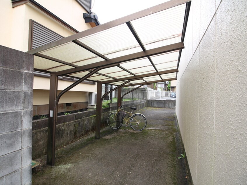 駐輪場 レイクヒルズマンション