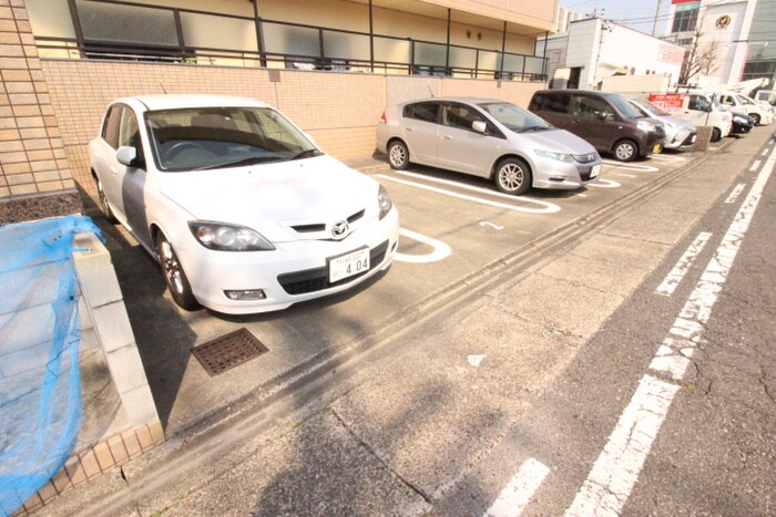駐車場 マルシェ・コーネン