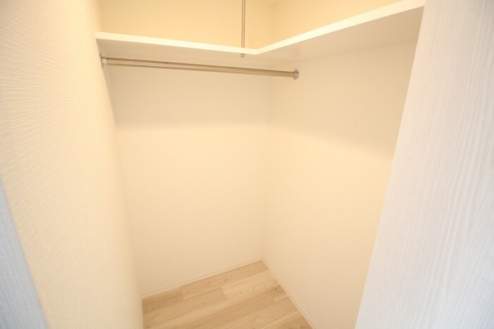 収納 エスリード新栄プライム（1007）