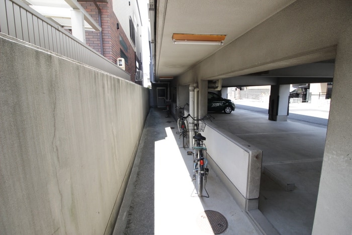 駐輪場 ハイツ水鐘