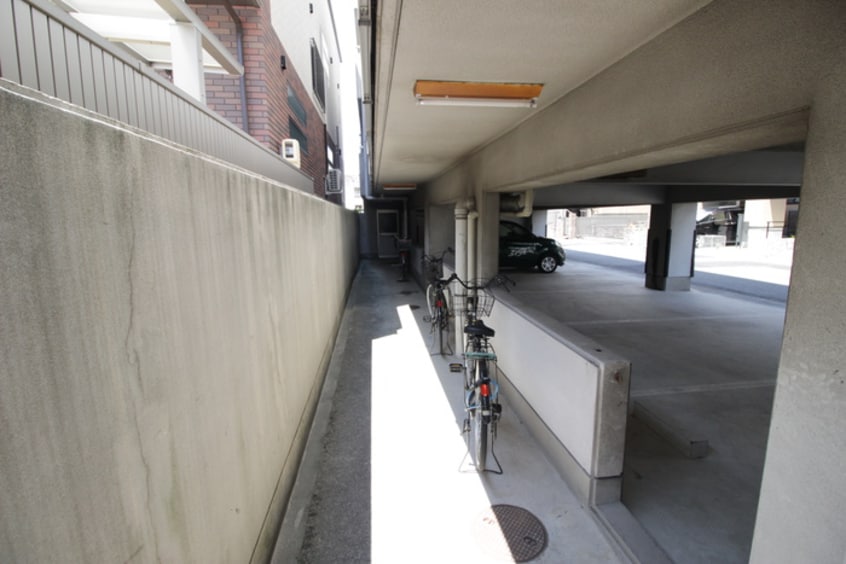 駐輪場 ハイツ水鐘
