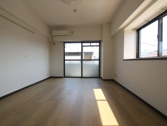 居室 エアロスペース鶴田