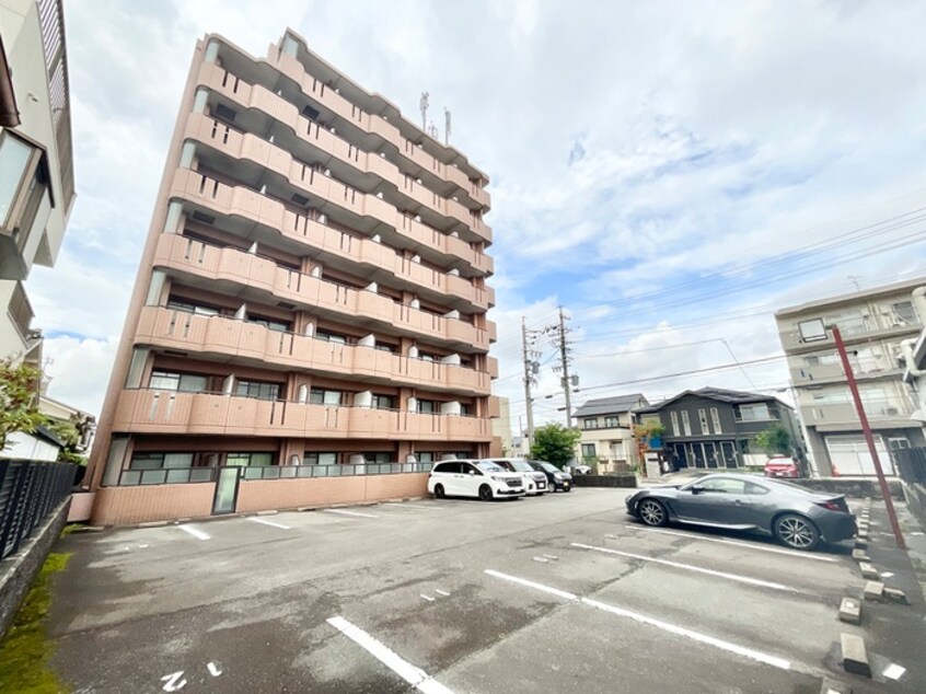 駐車場 美谷ハイツ柵下
