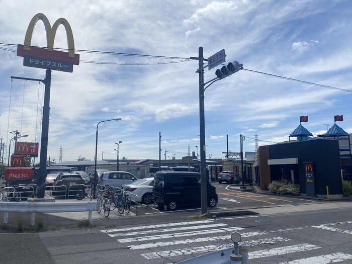 マクドナルド 155知立店(ファストフード)まで165m Gutty