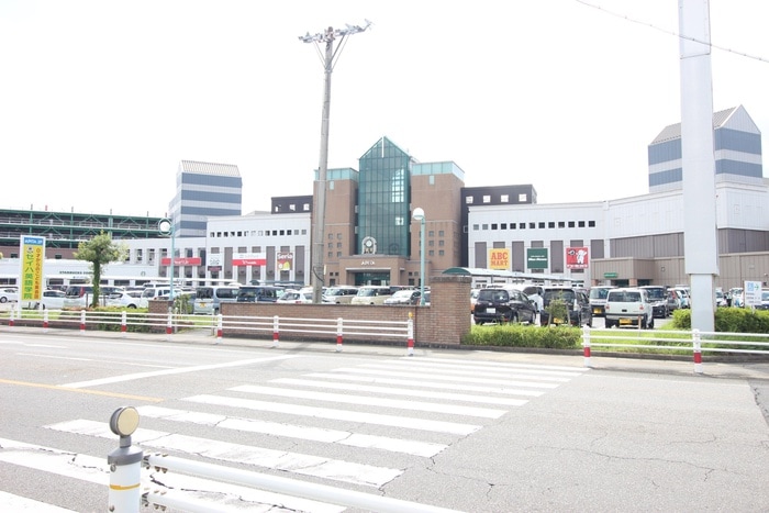 ギャラリエアピタ知立店(ショッピングセンター/アウトレットモール)まで532m パラッツオ南陽