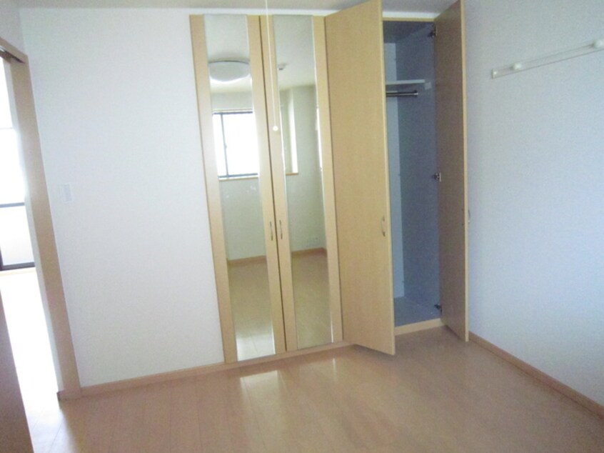 収納 エスポアールⅡ