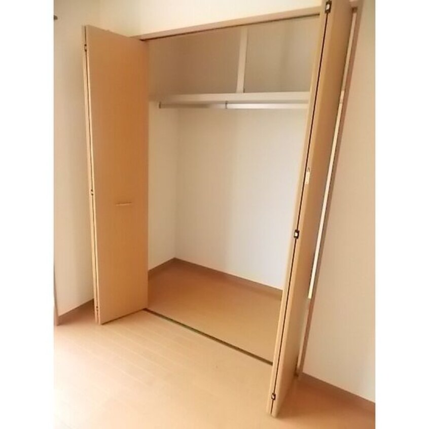 収納 APTティエラ弥富　A棟
