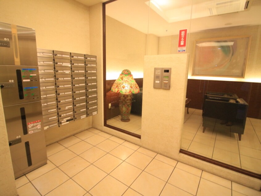 エントランス部分 ライオンズマンション栄第2