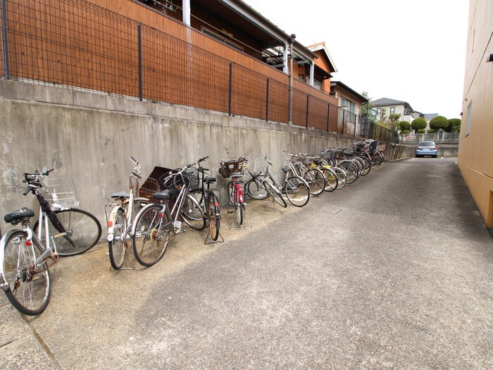 駐輪場 ハウス大屋敷