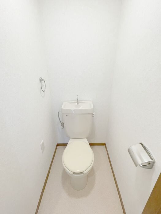 トイレ ＭＯＯＮ　ＴＯＷＮ