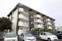 マンション岡田
