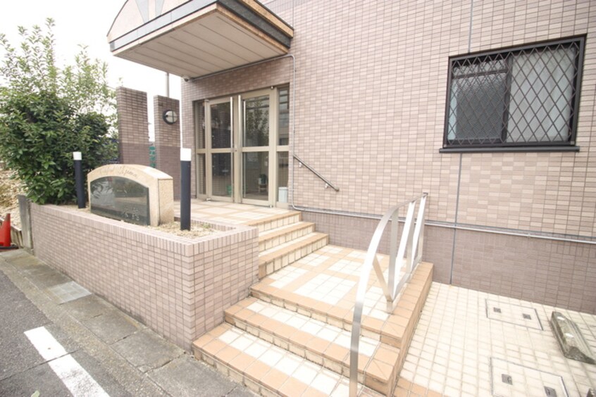 エントランス部分 コンフォート味鋺