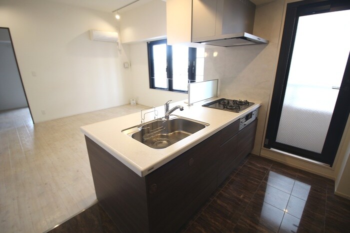 キッチン ＬＩＢＥＲＴＡ　ＣＡＲＩＮＯ