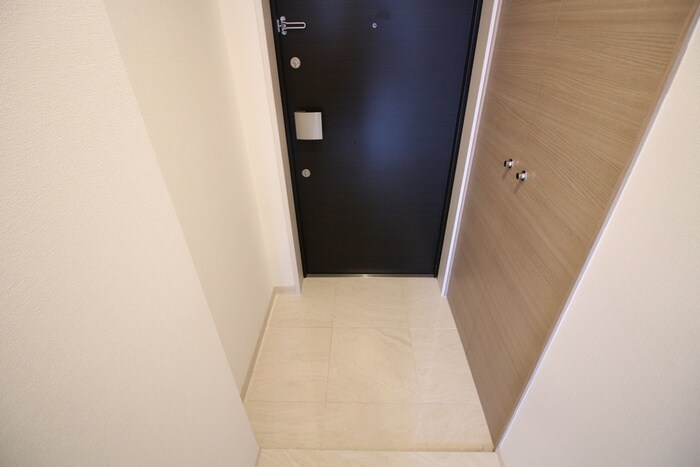 玄関 ＬＩＢＥＲＴＡ　ＣＡＲＩＮＯ