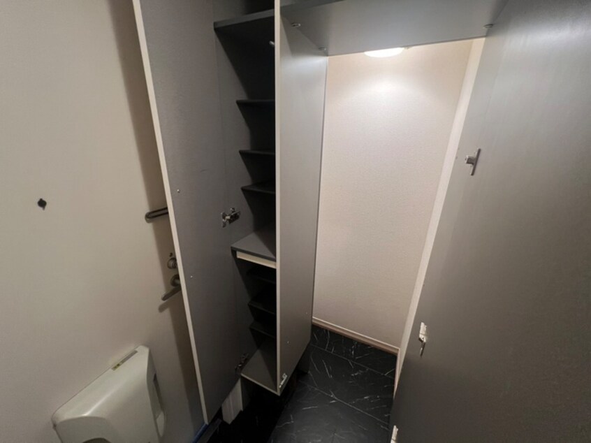 靴箱 光ハウス