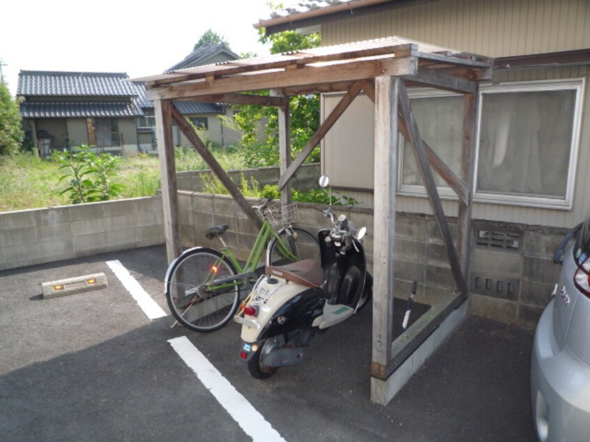 駐輪場 アドバンス美合