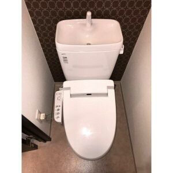 トイレ エムズハウス栄