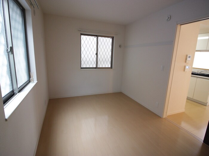 居室 Bagus Meijo Park