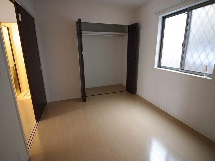 居室 Bagus Meijo Park