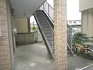 エントランス部分 アベニュー服部