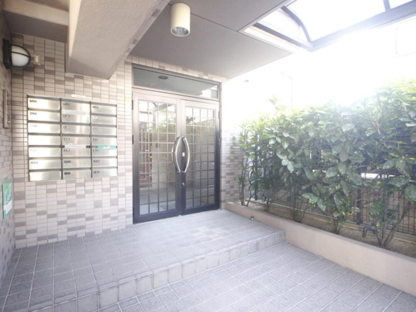 エントランス部分 アルコバレーノ ２１