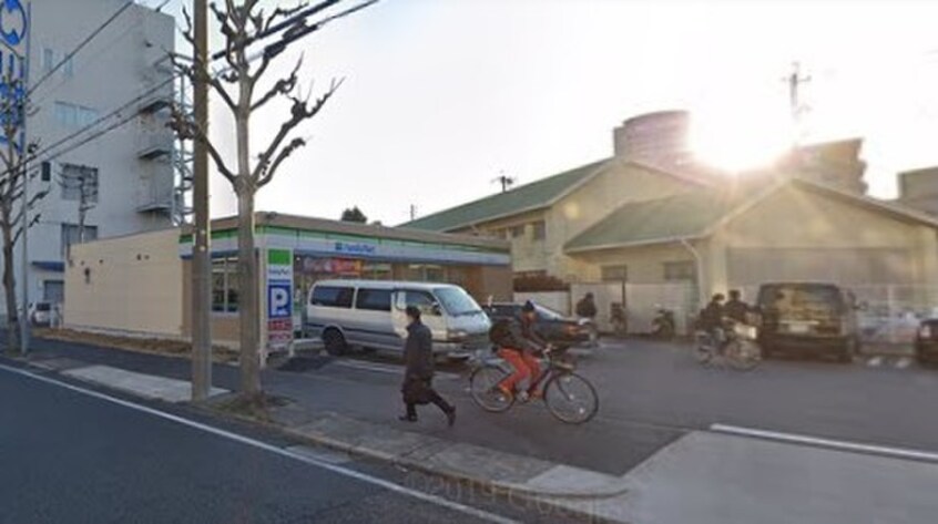 ファミリーマート名古屋新栄店(コンビニ)まで800m シーズンフラッツ千種