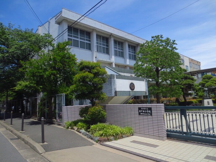 市立井戸田小学校(小学校)まで356m 浅井ハイツ