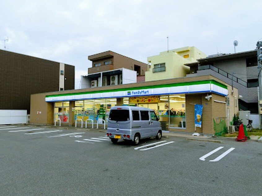 ファミリーマート 名古屋大幸四丁目店(コンビニ)まで210m グリーンハイツ