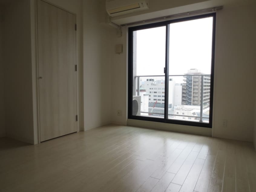 居室 スクエア・アパ－トメント