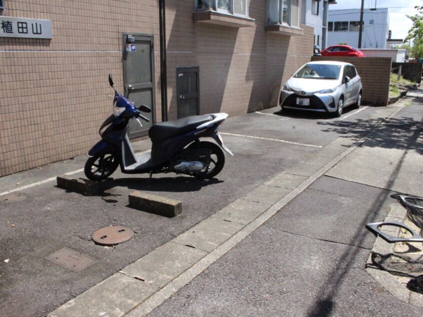 駐車場 テラス植田山