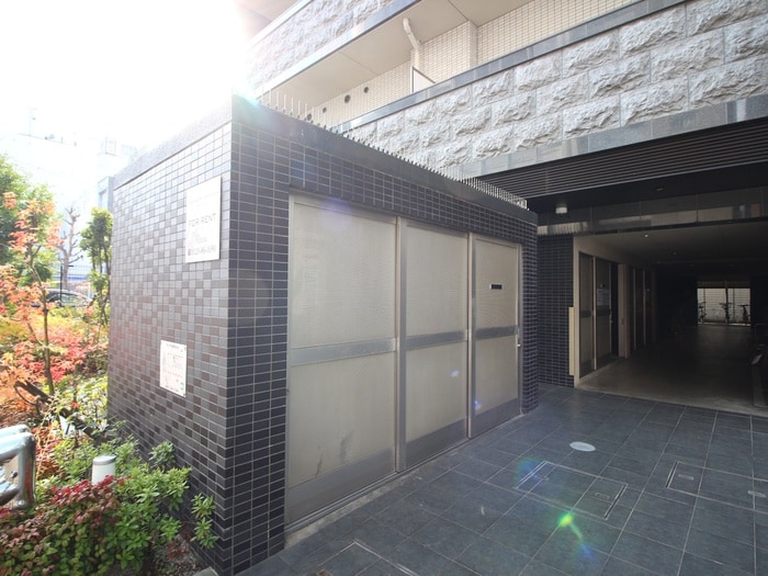 外観写真 ﾌﾟﾚｻﾝｽ錦ﾌﾟﾚﾐｱﾑ(711)