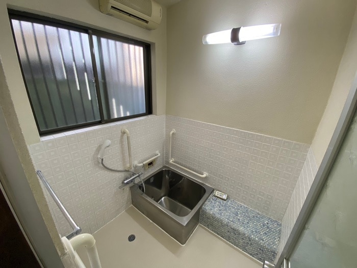 バス／シャワールーム等 名東区吉田貸家