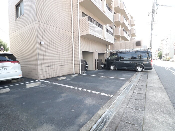 駐車場 グランドメゾン本山（B-5）