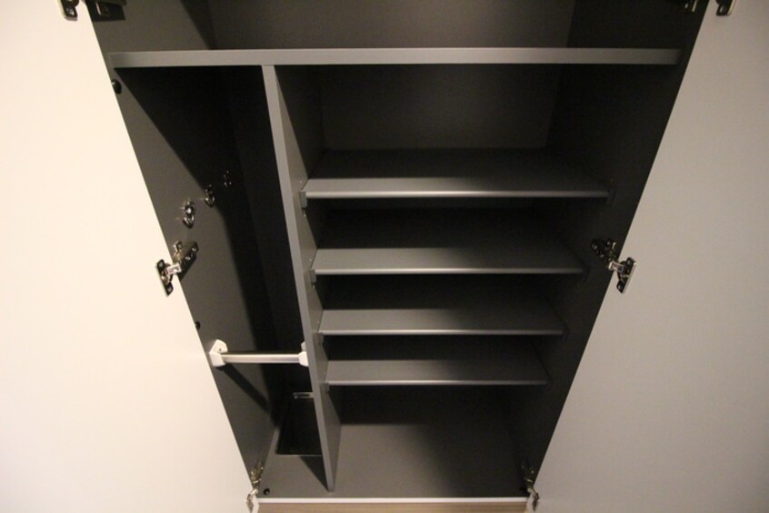 靴箱 メイクス矢場町