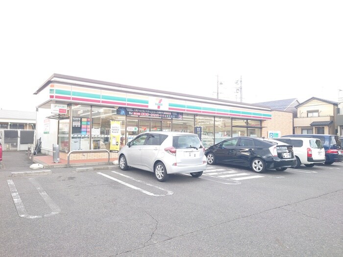 セブンイレブン(コンビニ)まで500m ロッシェド長須賀Ⅱ