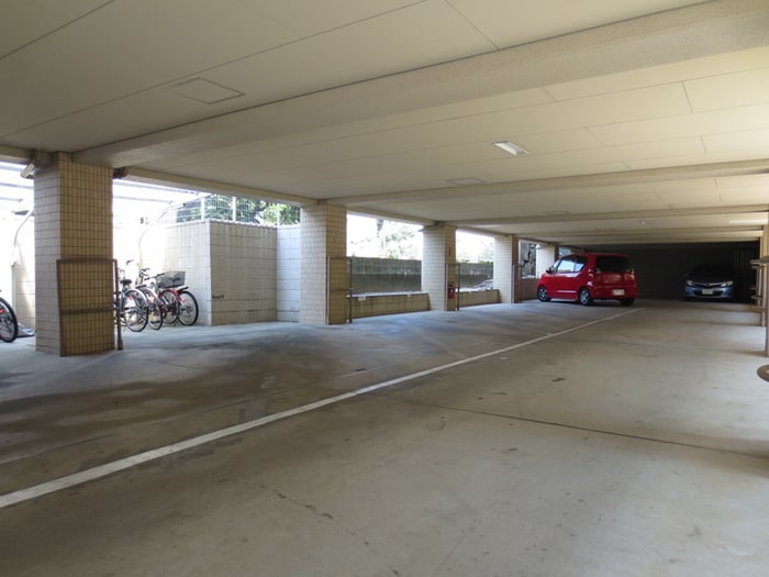 駐車場 Ｍａｉｓｏｎ ｄｅ Ｓｅｌａｍ