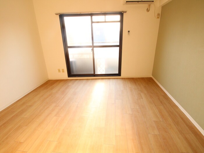 居室 ハウザ－金山